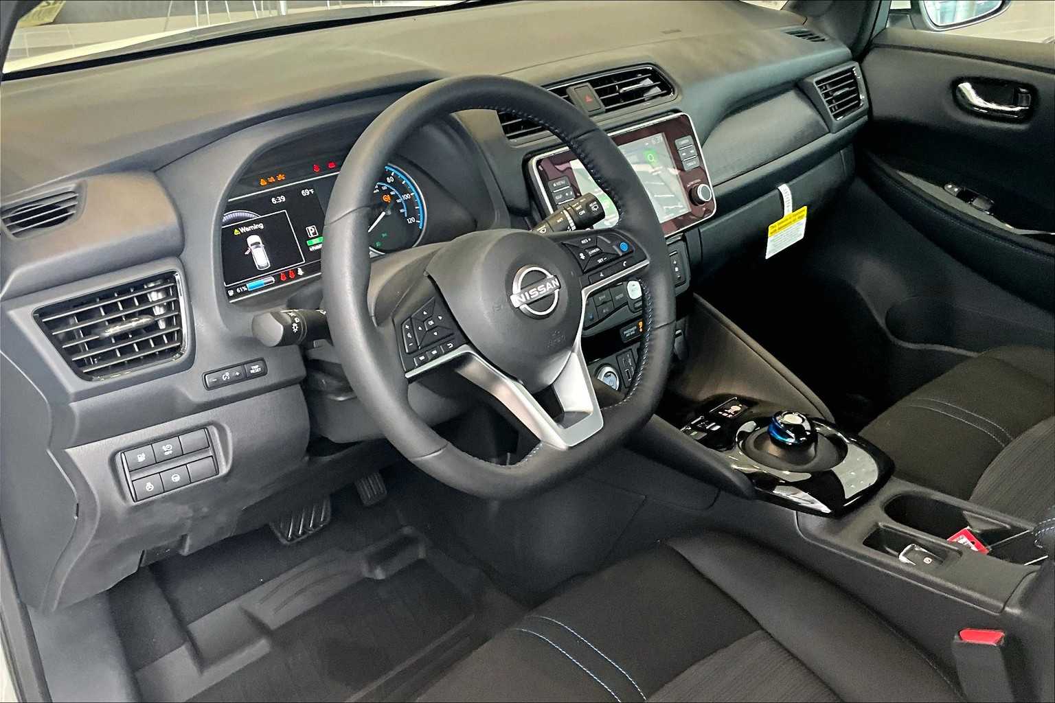 2024 Nissan LEAF SV PLUS - Photo 5