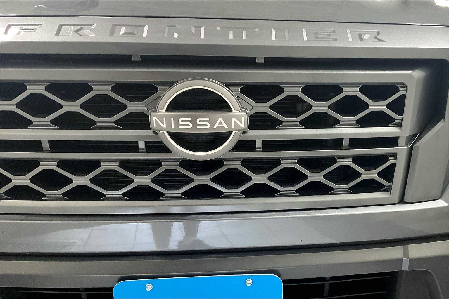 2023 Nissan Frontier SV - Photo 32