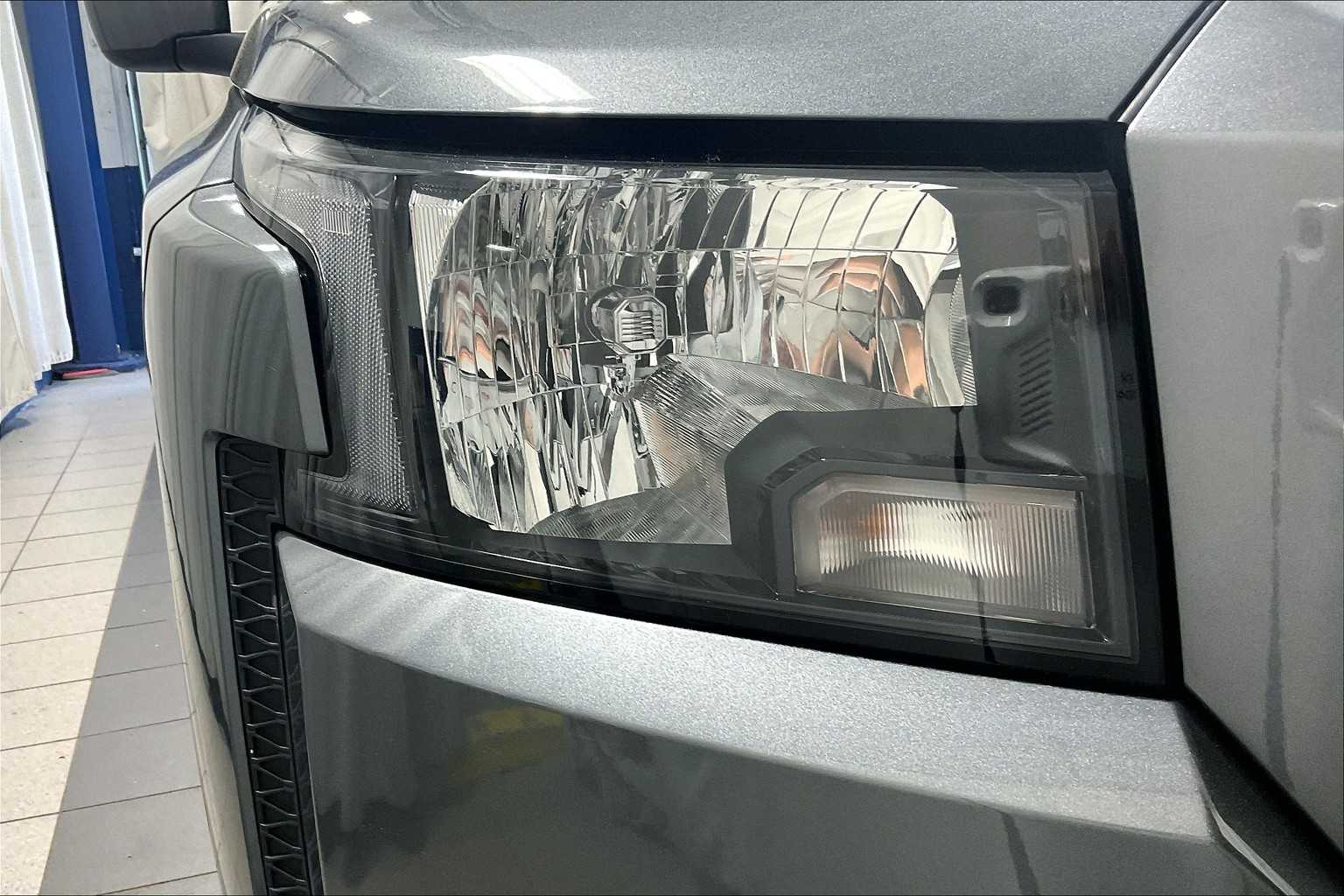 2023 Nissan Frontier SV - Photo 33