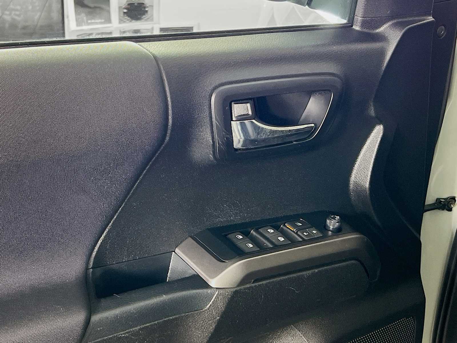 2022 Toyota Tacoma TRD Sport - Photo 17