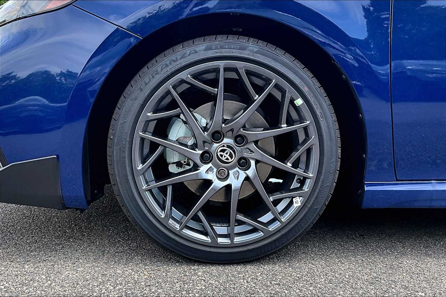 2025 Toyota Camry SE - Photo 8