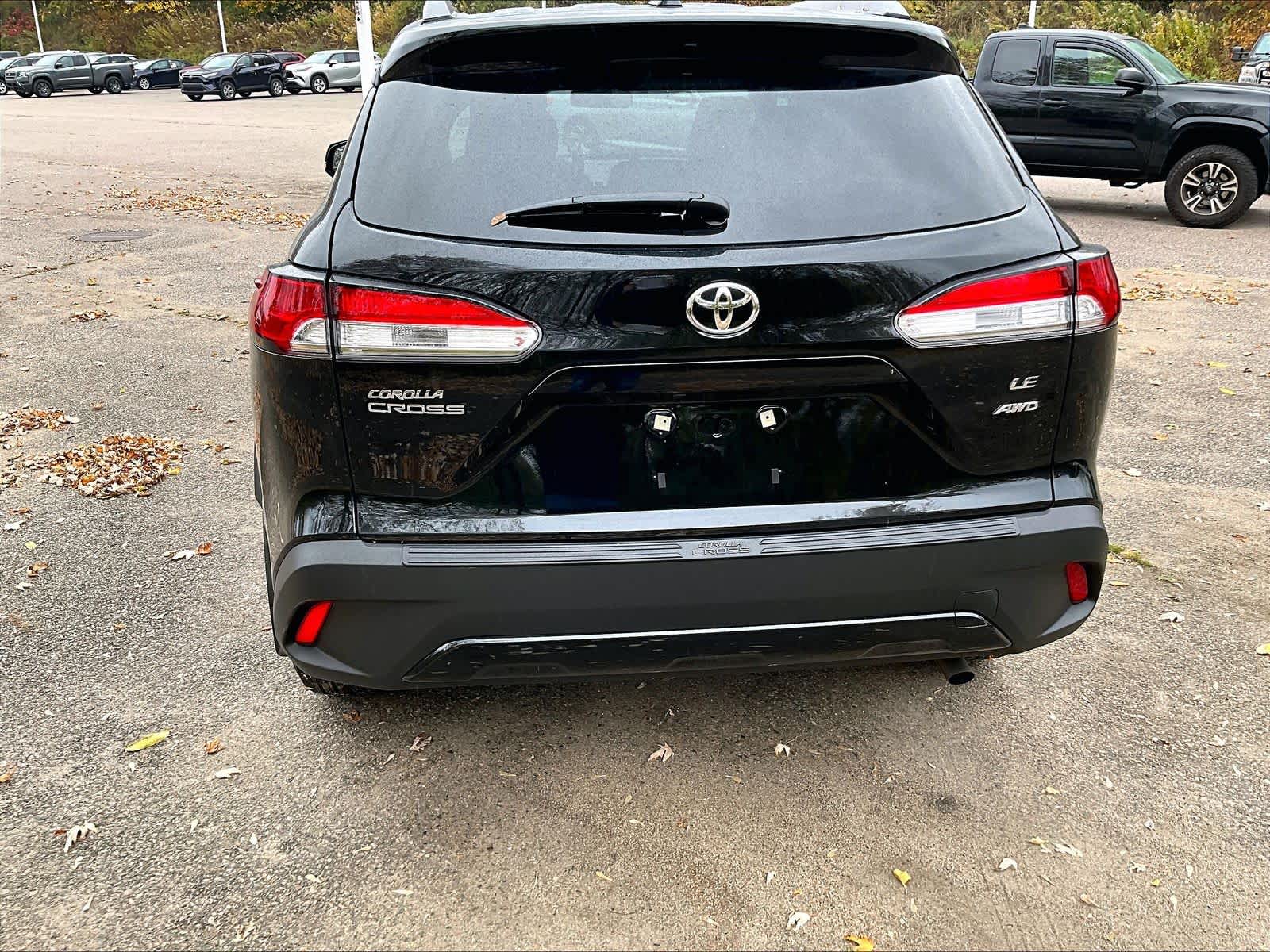 2025 Toyota Corolla Cross LE - Photo 7