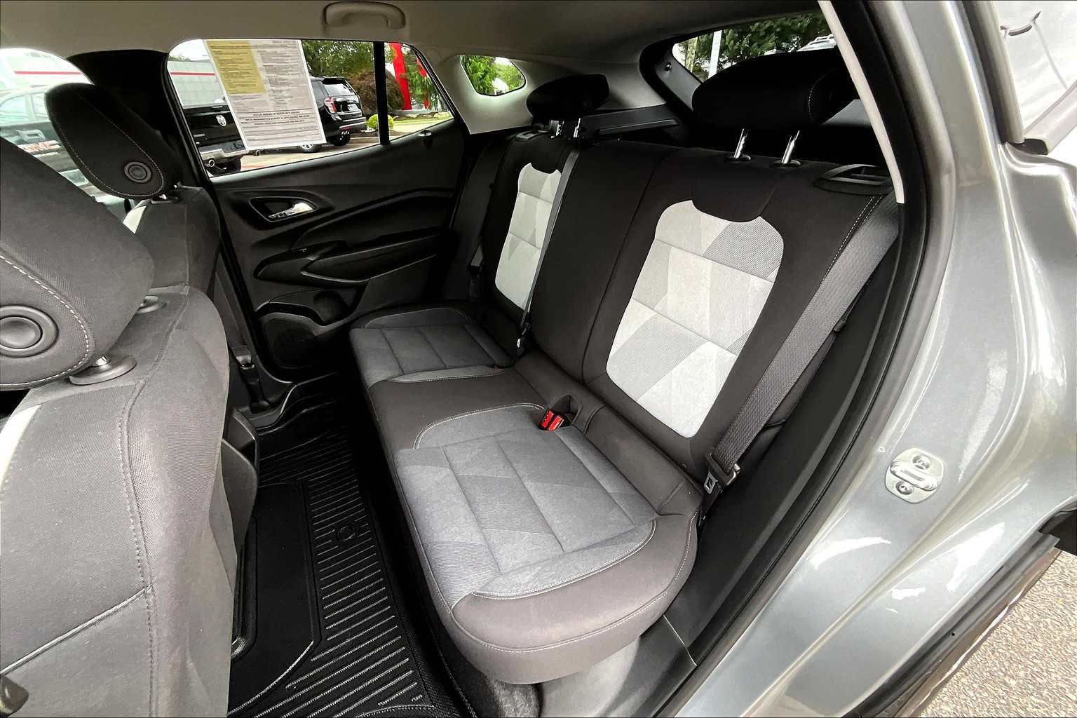 2024 Chevrolet Trax LS - Photo 15