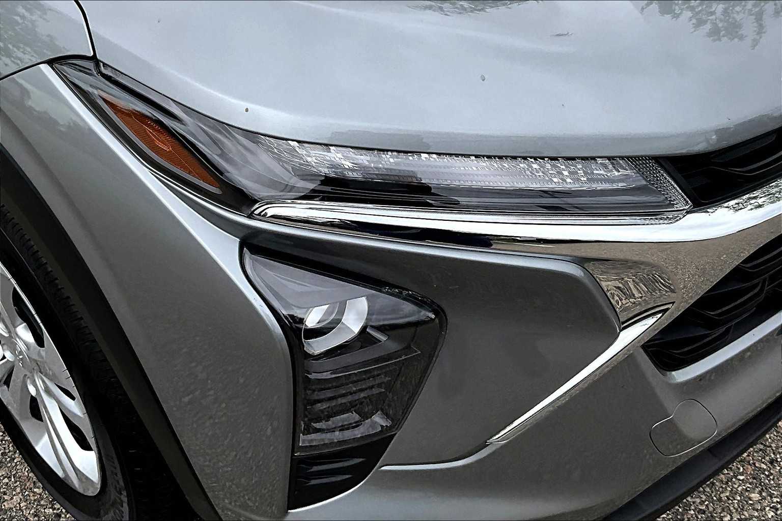 2024 Chevrolet Trax LS - Photo 30