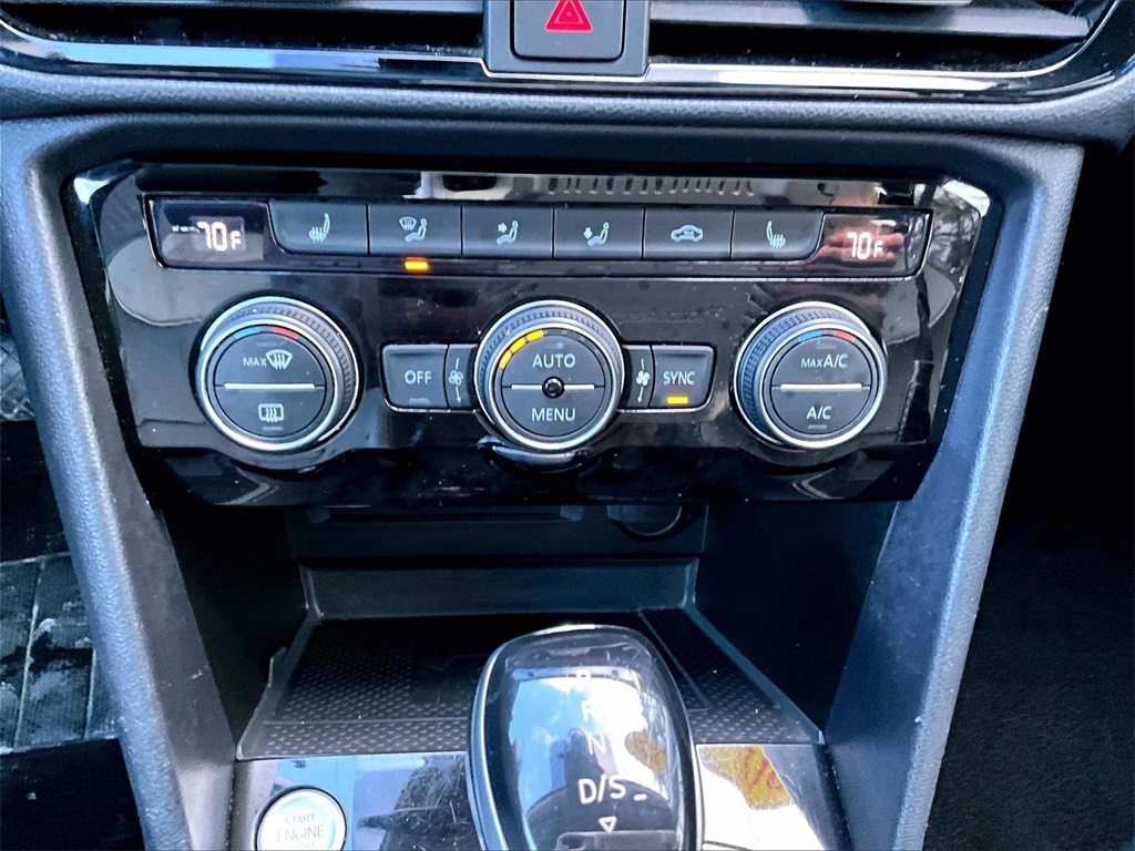 2023 Volkswagen Taos 1.5T SEL - Photo 26