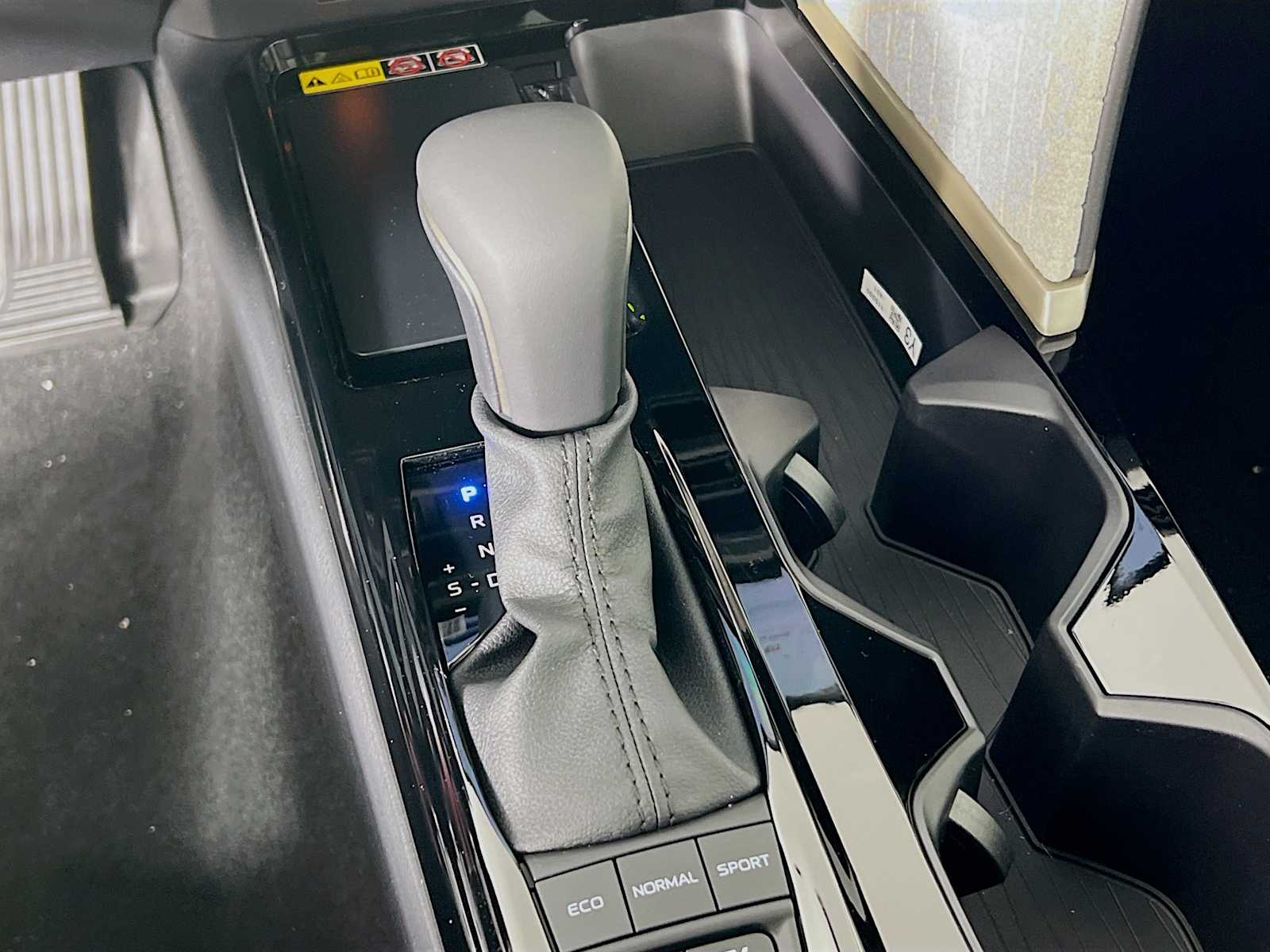 2025 Toyota Camry XLE - Photo 11
