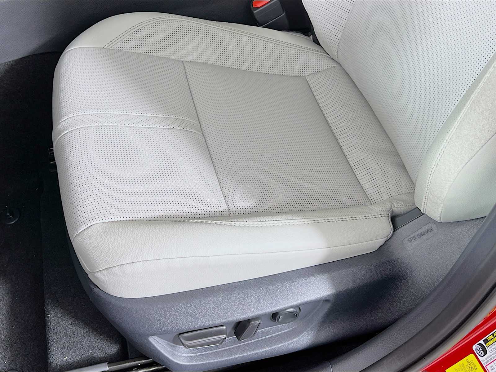 2025 Toyota Camry XLE - Photo 17
