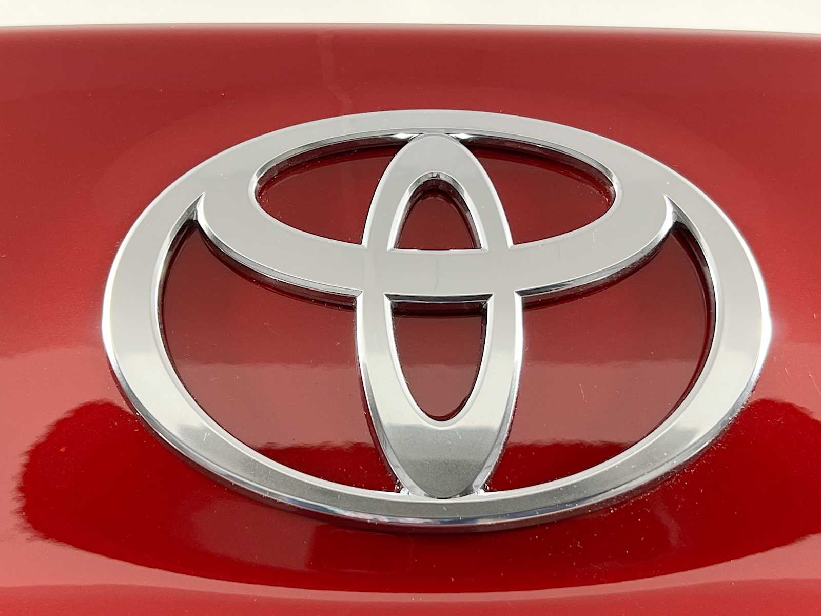 2025 Toyota Camry XLE - Photo 18