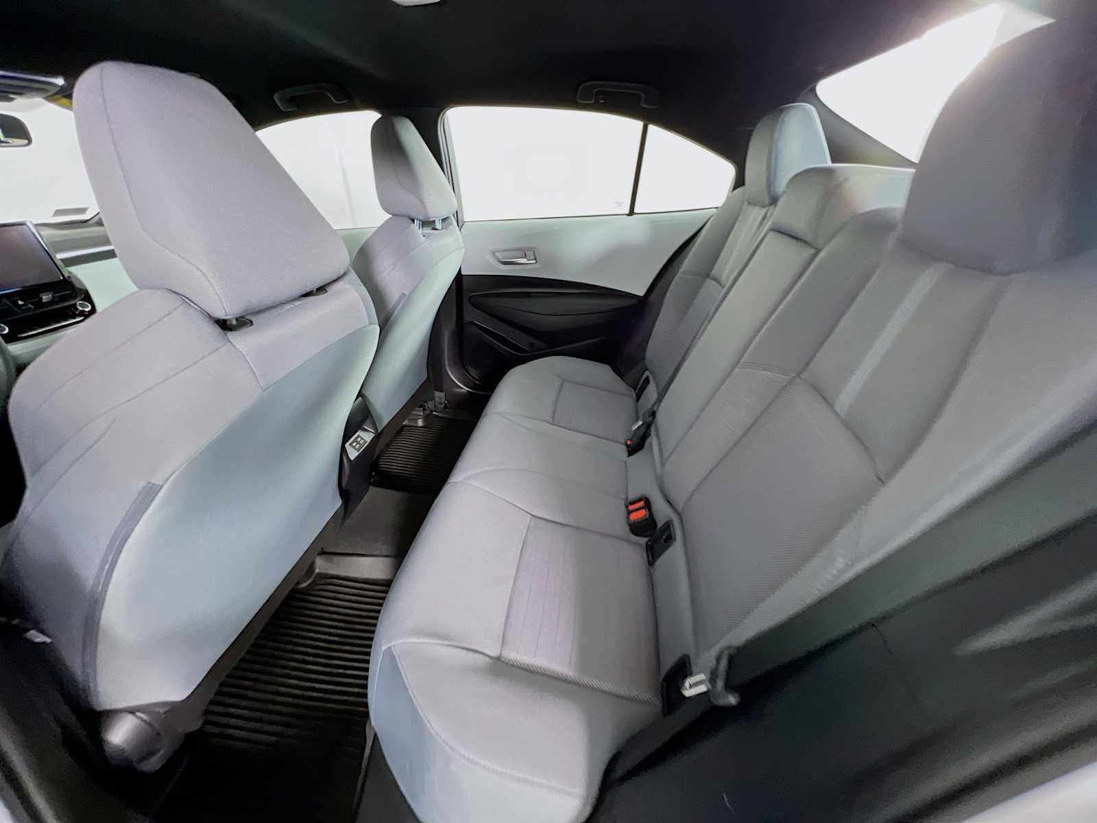 2025 Toyota Corolla SE - Photo 23