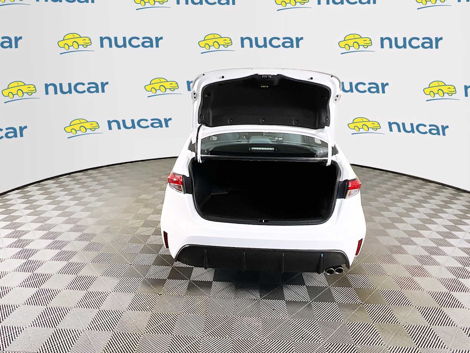 2025 Toyota Corolla SE - Photo 24