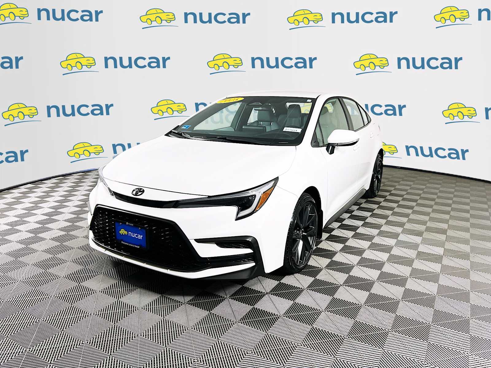 2025 Toyota Corolla SE - Photo 3