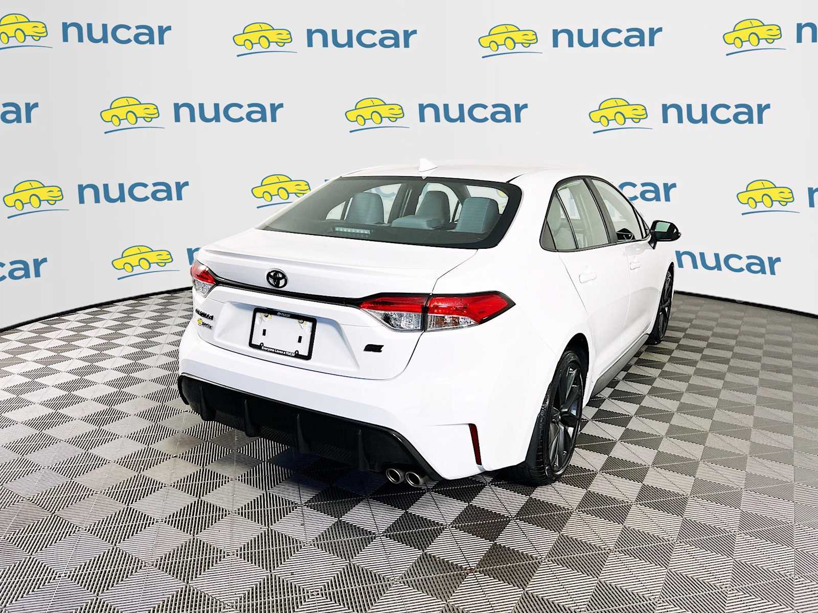 2025 Toyota Corolla SE - Photo 7