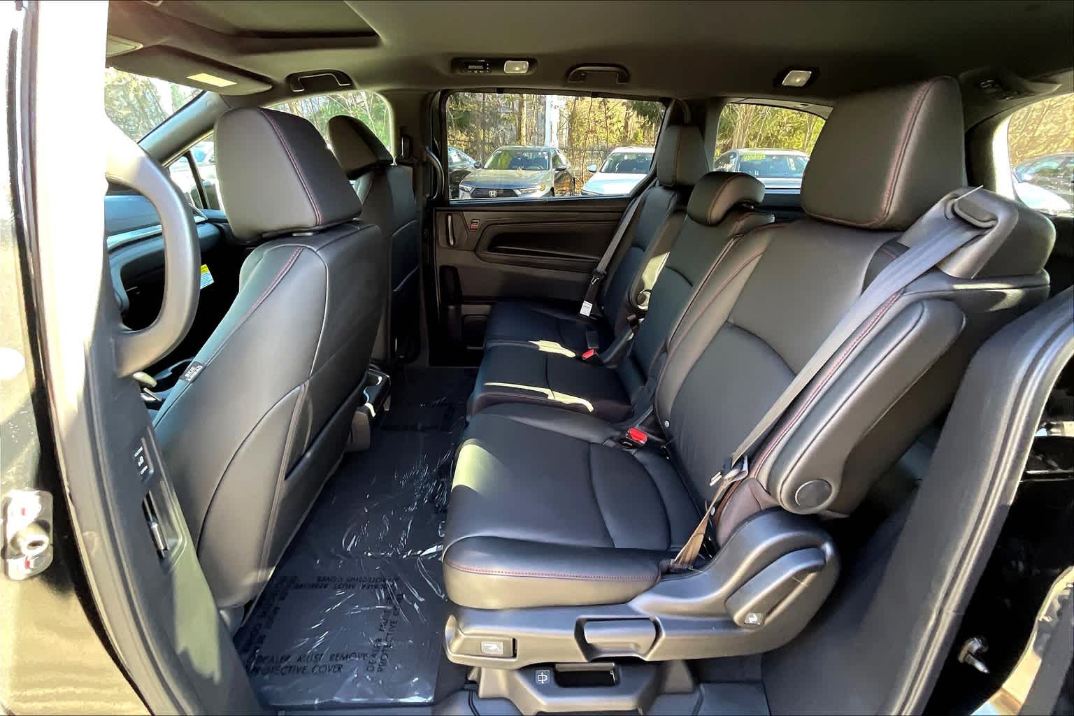 2025 Honda Odyssey Sport-L - Photo 15