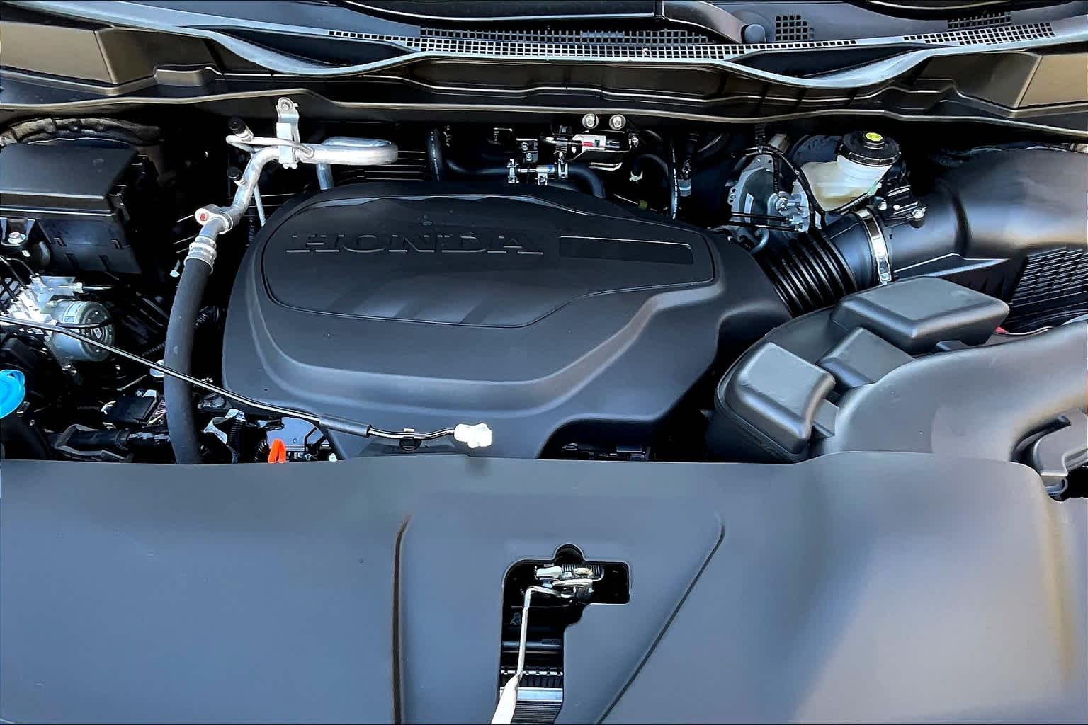 2025 Honda Odyssey Sport-L - Photo 16