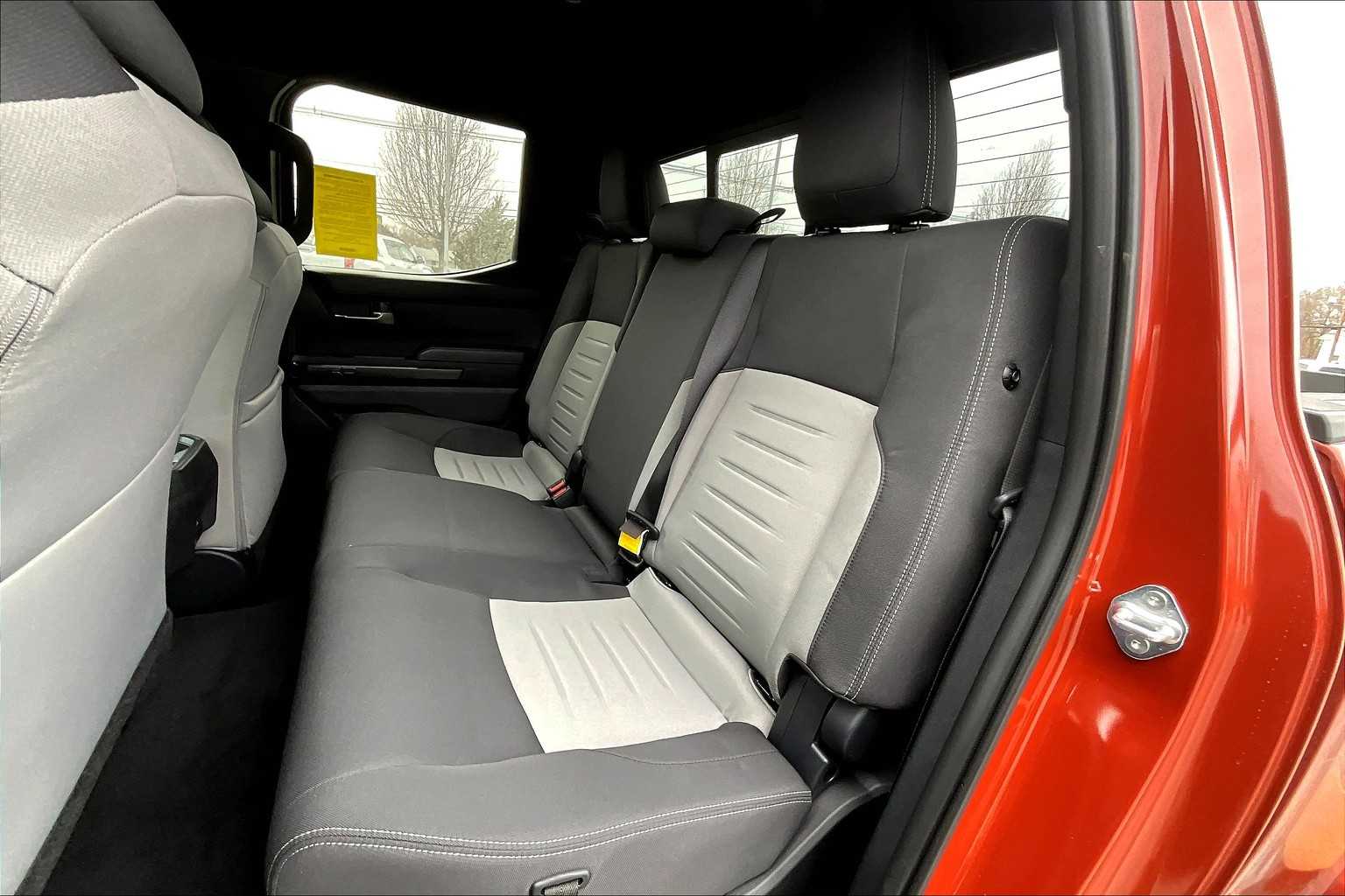 2025 Toyota Tacoma TRD Sport - Photo 15