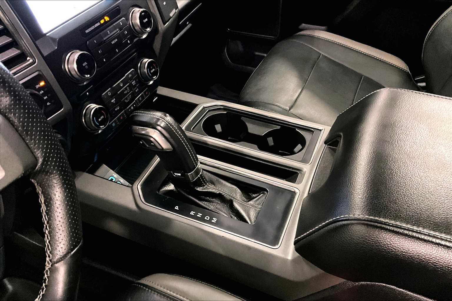 2017 Ford F-150 Raptor - Photo 20