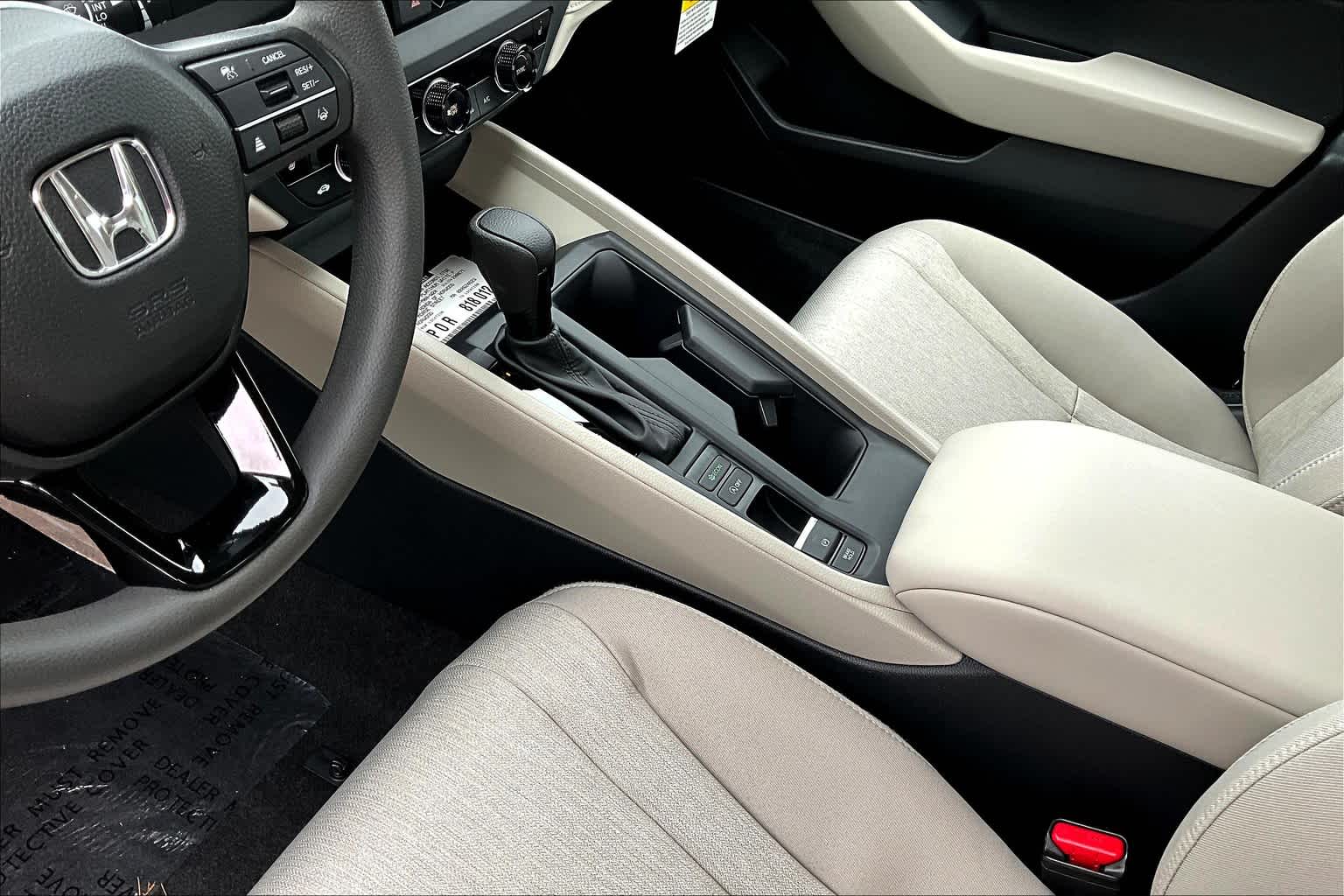 2025 Honda Accord SE - Photo 14