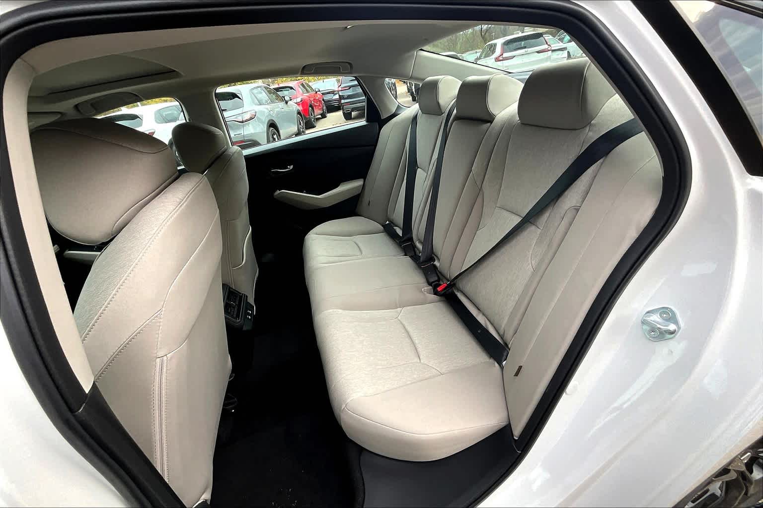 2025 Honda Accord SE - Photo 15