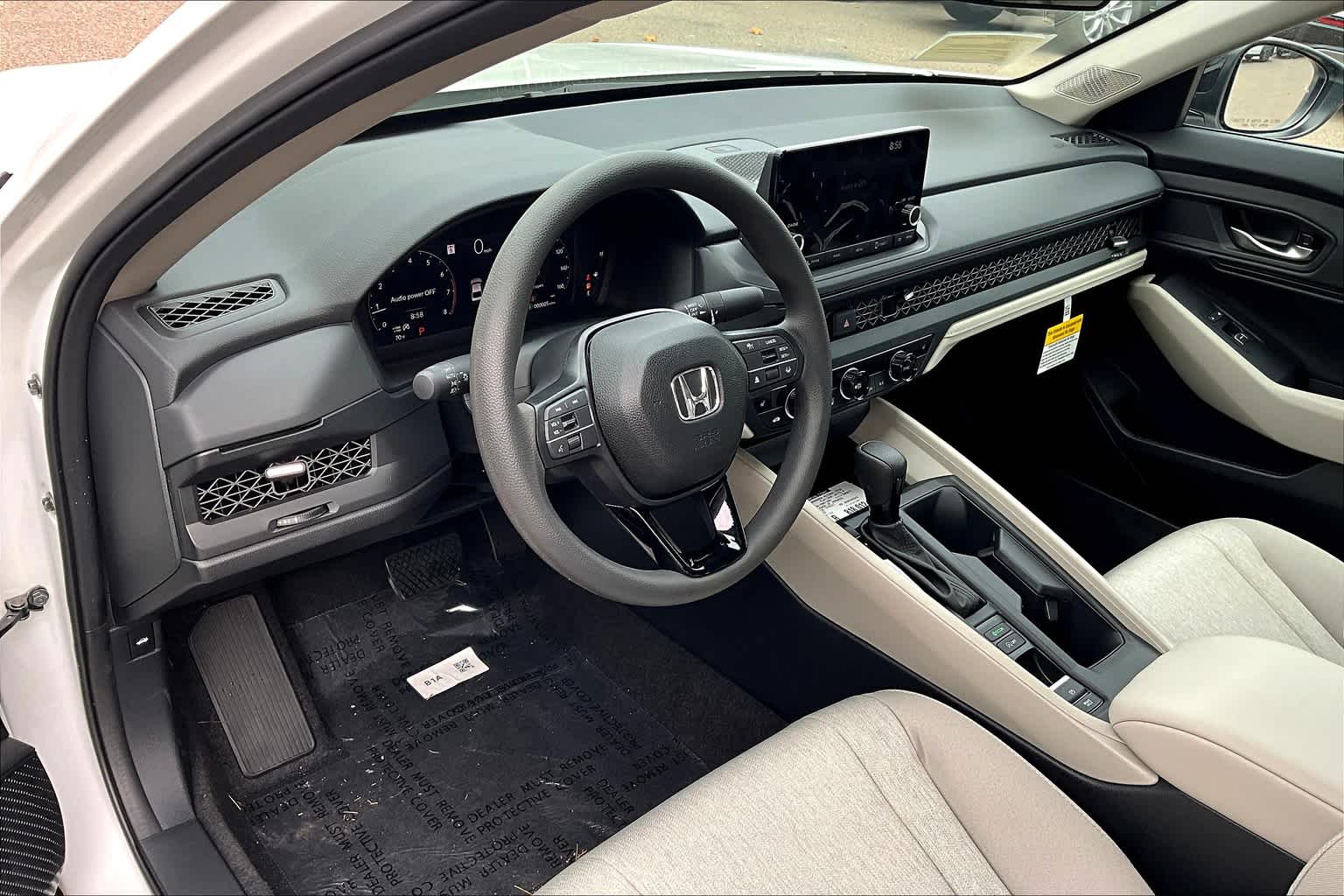 2025 Honda Accord SE - Photo 9