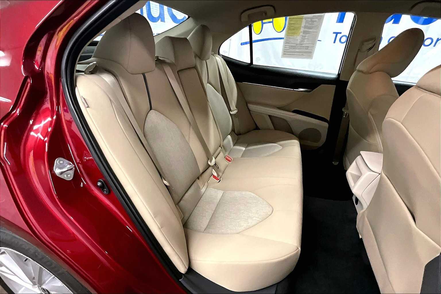 2022 Toyota Camry LE - Photo 16