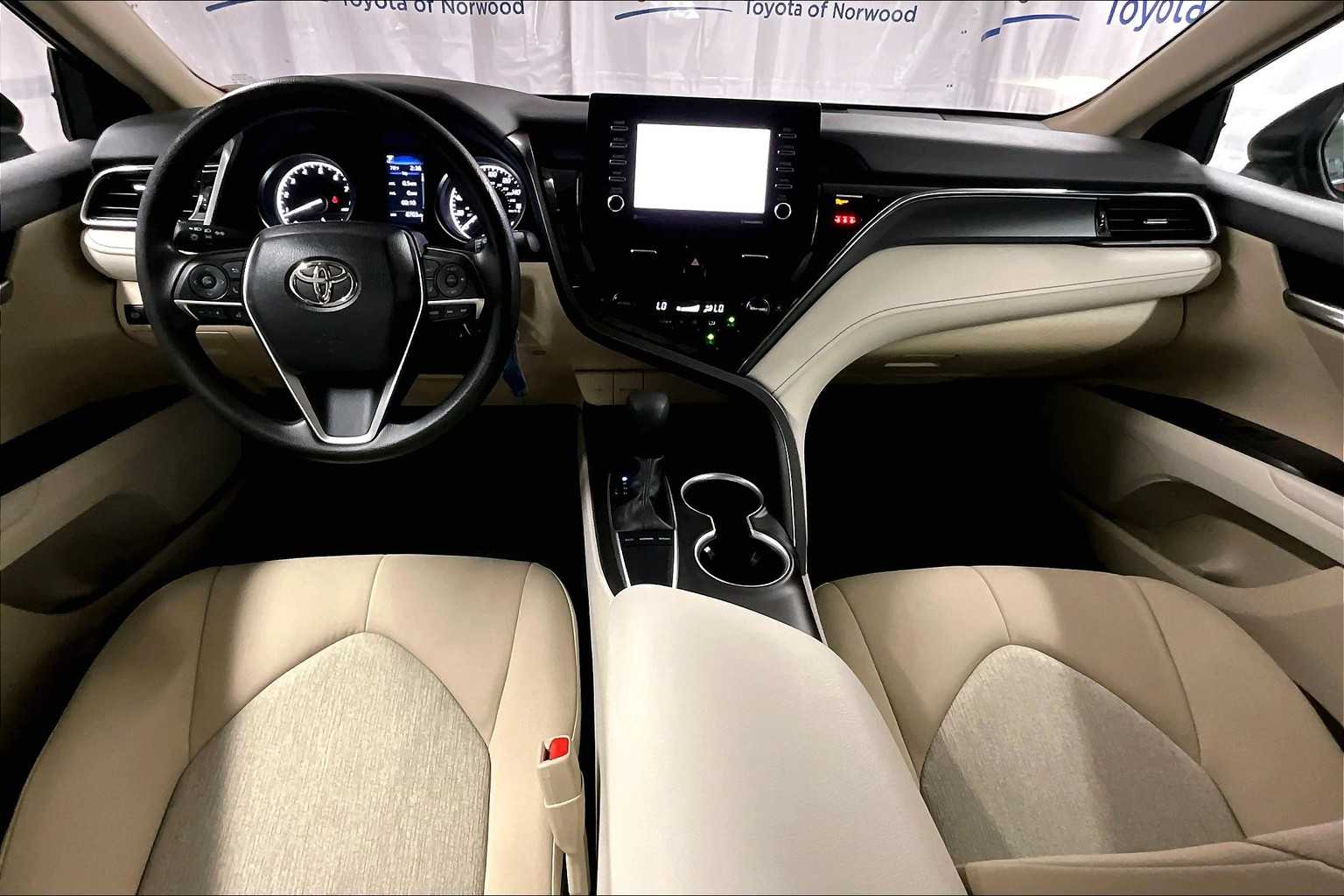 2022 Toyota Camry LE - Photo 21