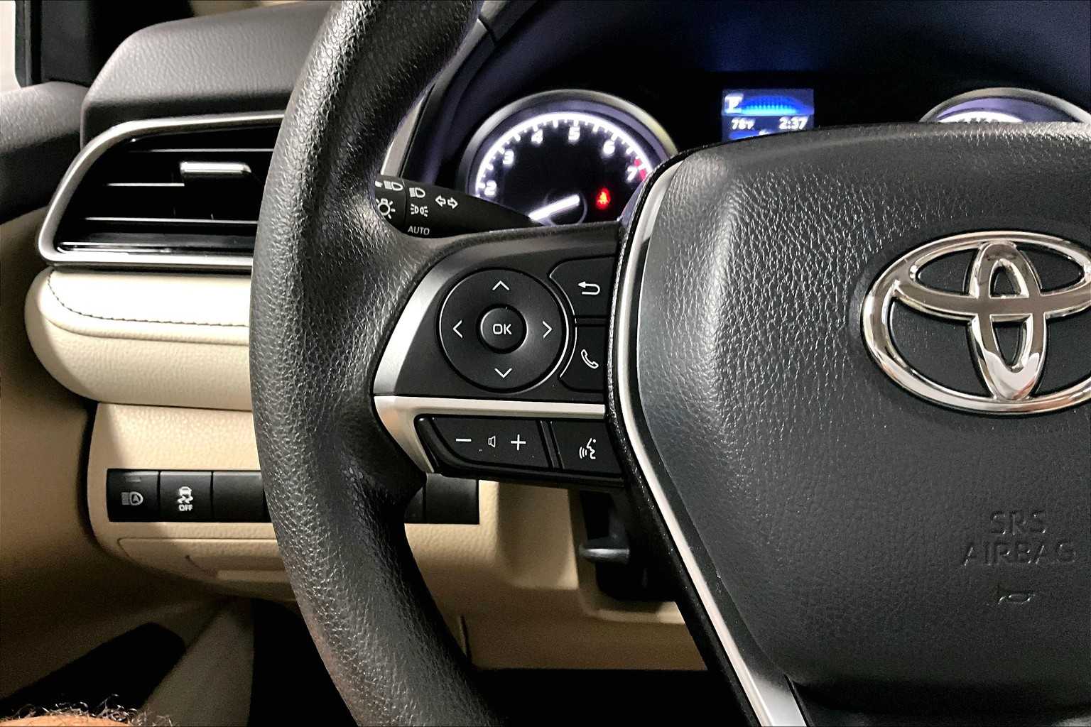2022 Toyota Camry LE - Photo 22