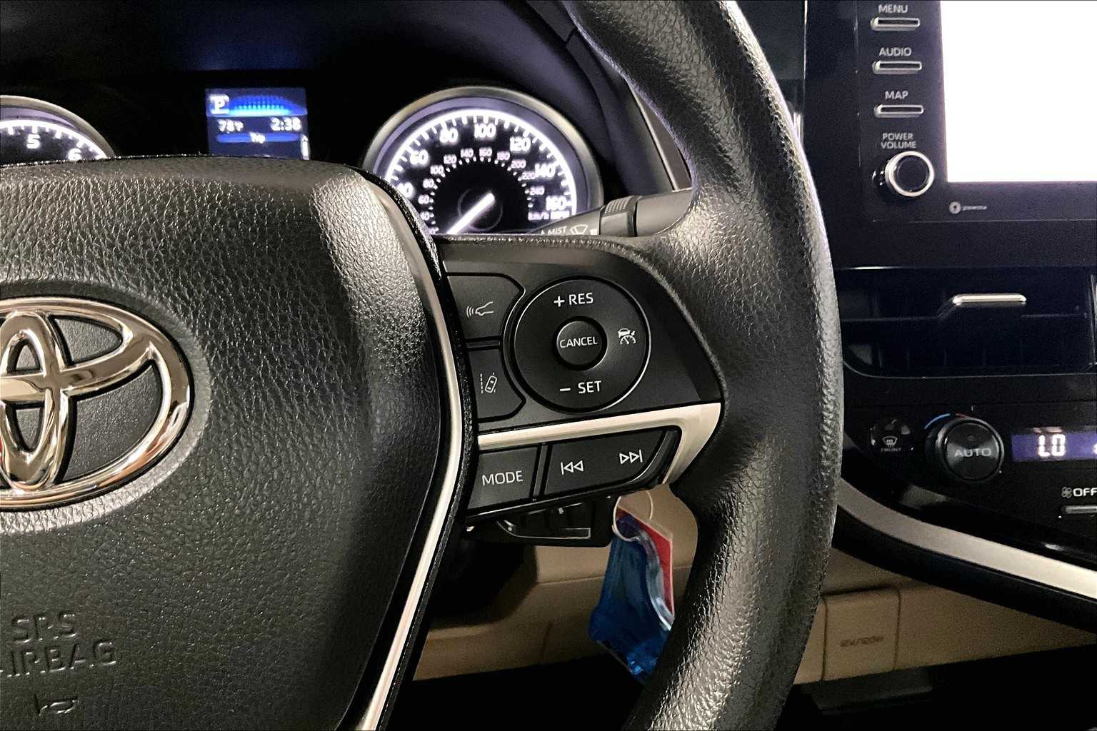 2022 Toyota Camry LE - Photo 23