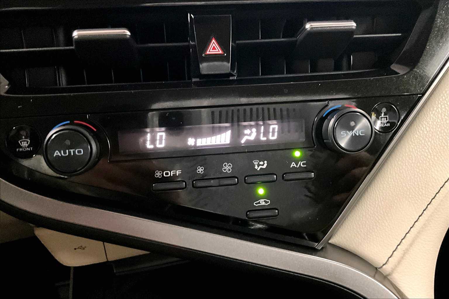 2022 Toyota Camry LE - Photo 25