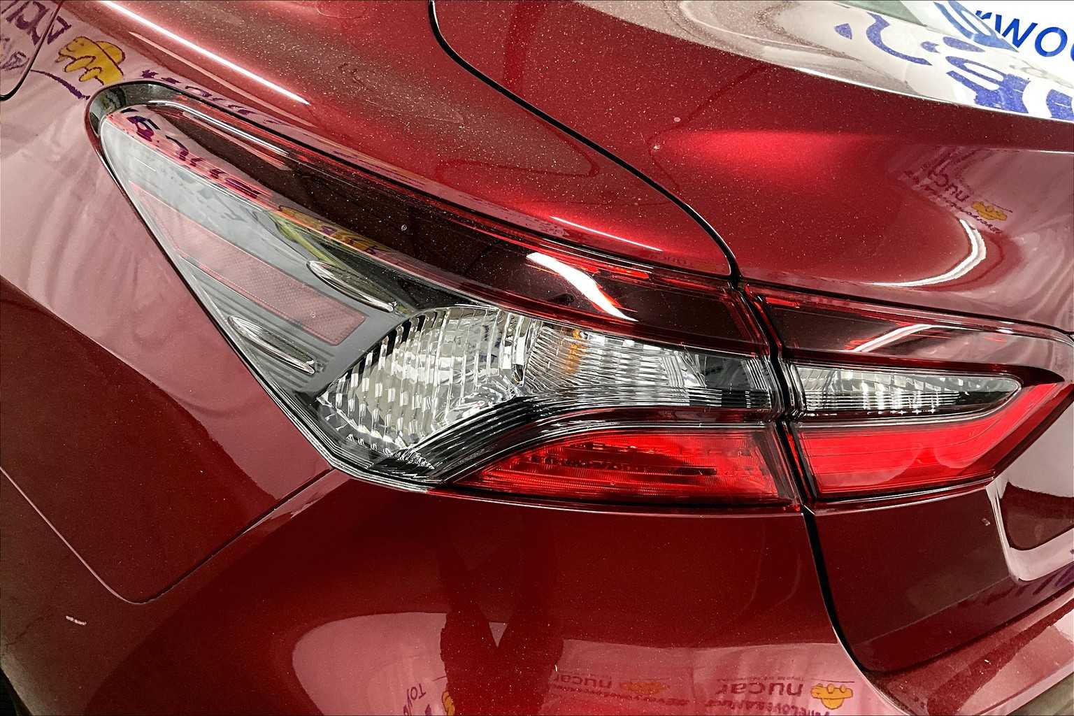 2022 Toyota Camry LE - Photo 32