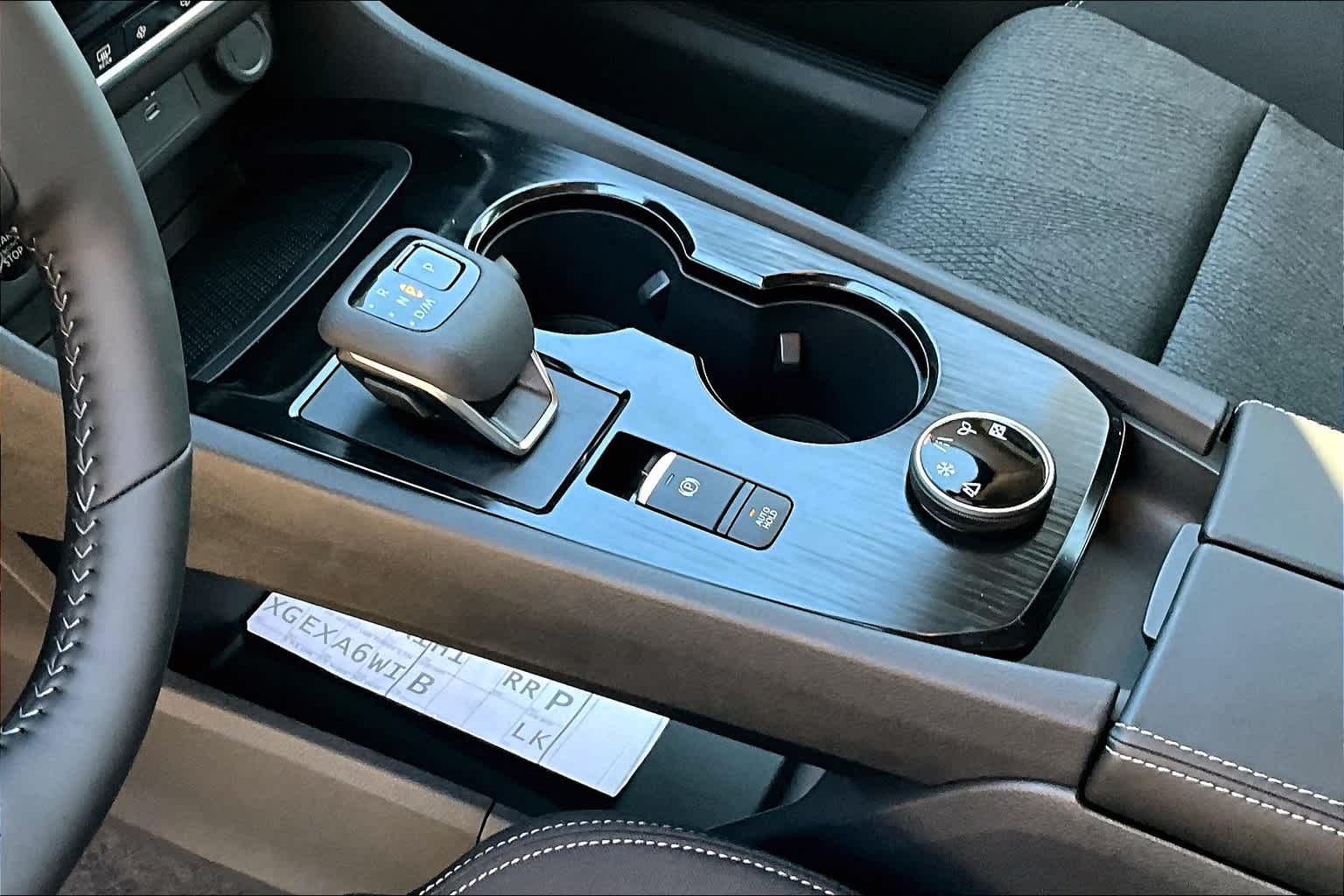2025 Nissan Rogue SV - Photo 13