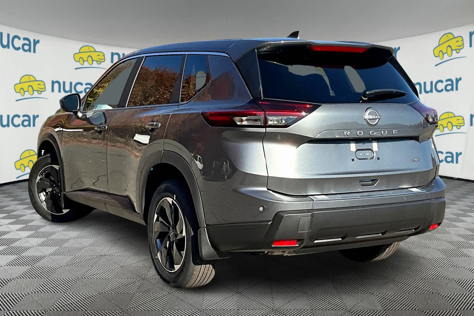 2025 Nissan Rogue SV - Photo 4