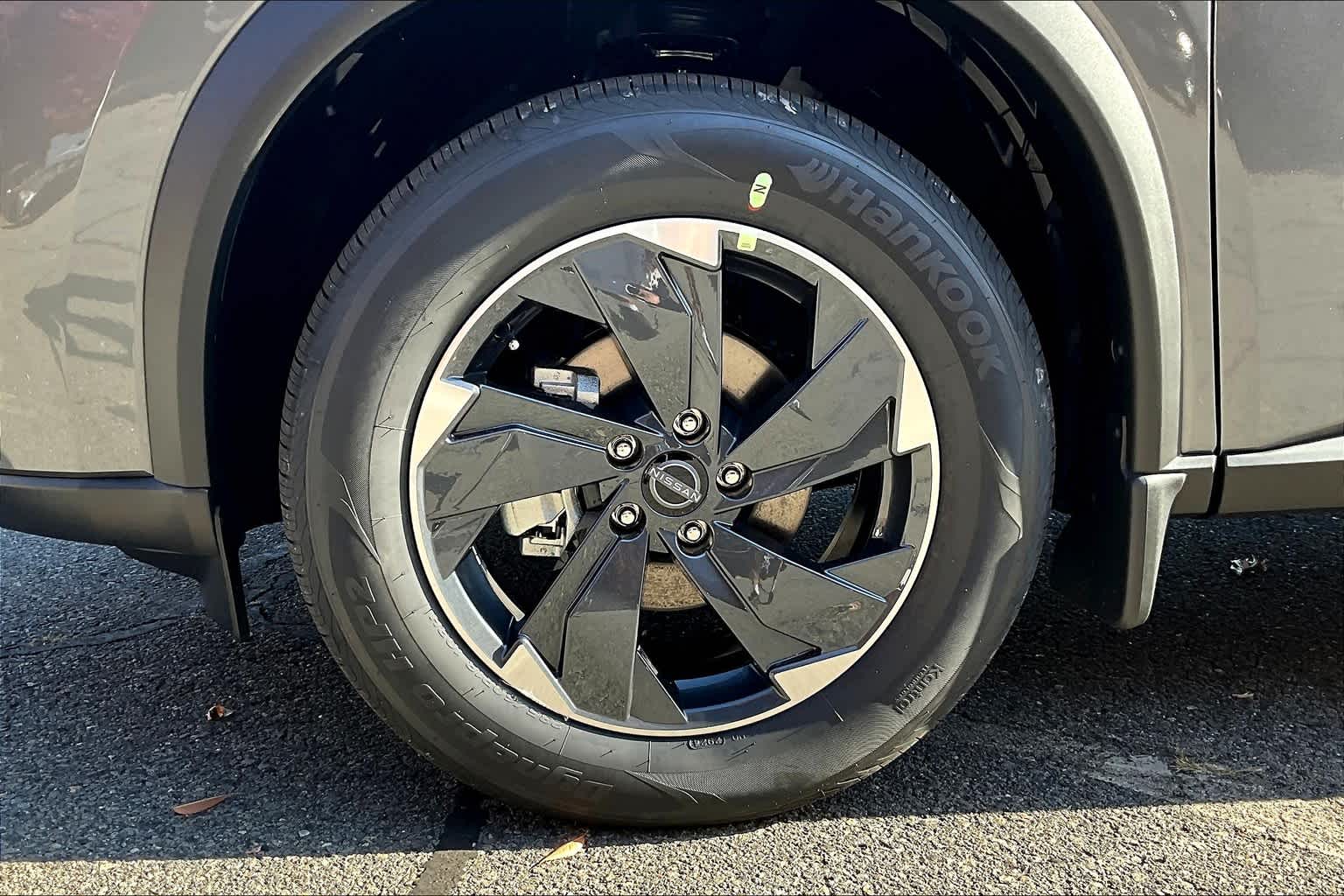 2025 Nissan Rogue SV - Photo 7