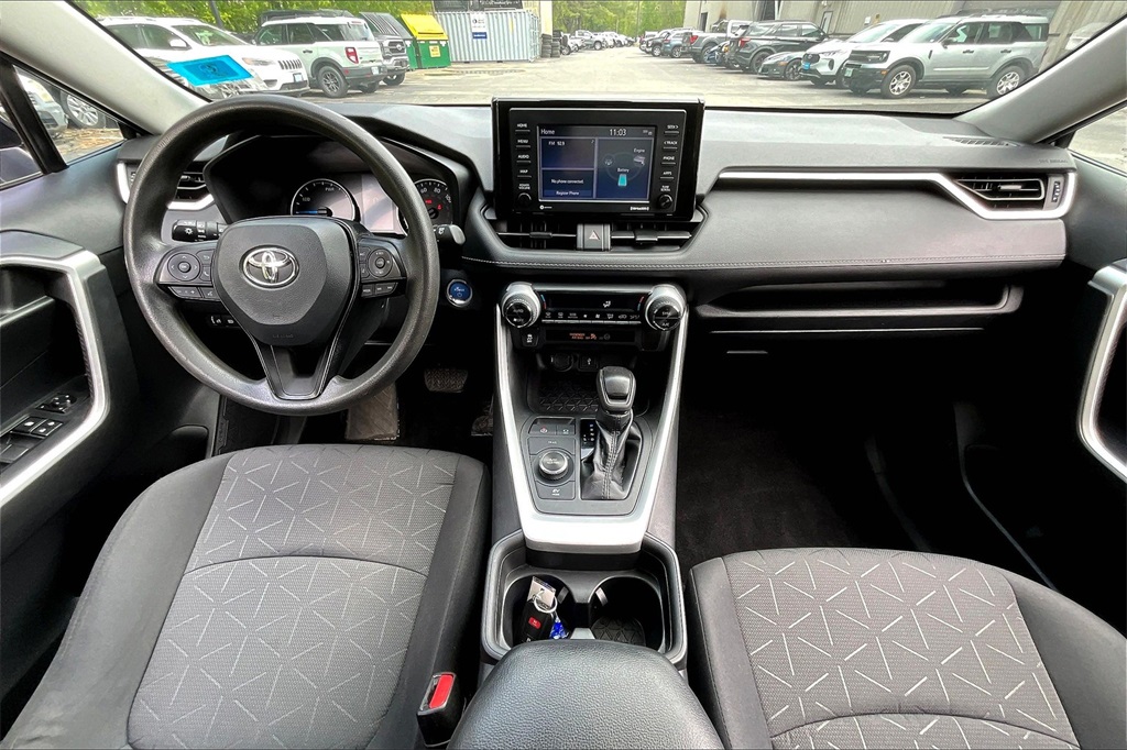2021 Toyota RAV4 Hybrid XLE - Photo 21