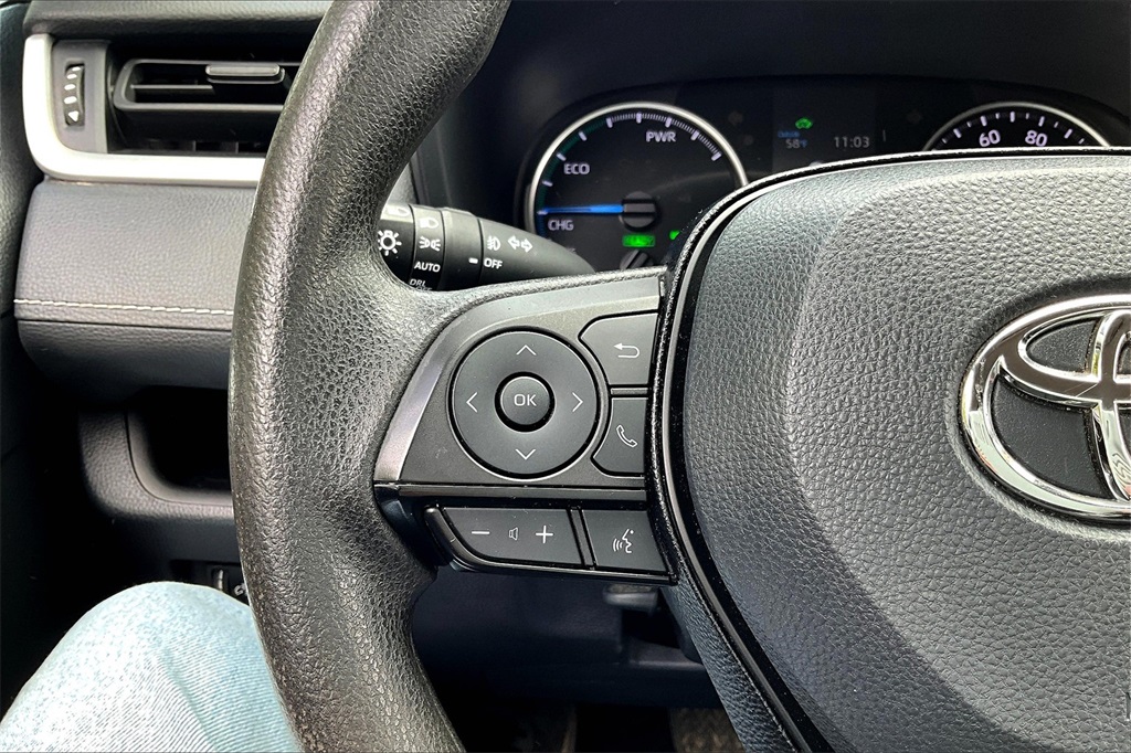 2021 Toyota RAV4 Hybrid XLE - Photo 22