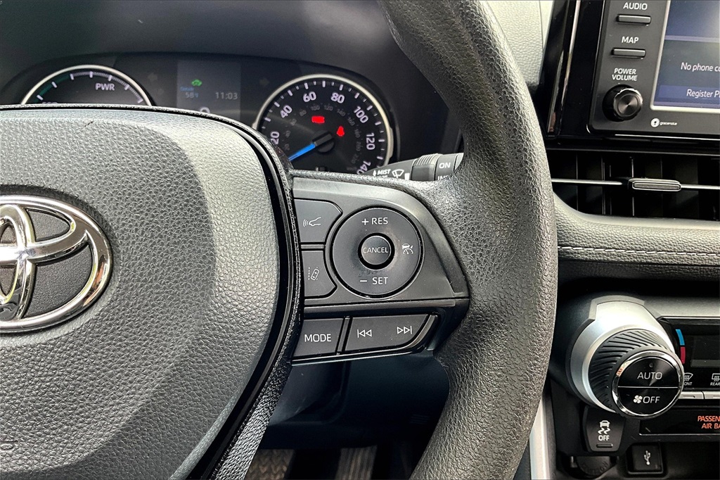 2021 Toyota RAV4 Hybrid XLE - Photo 23