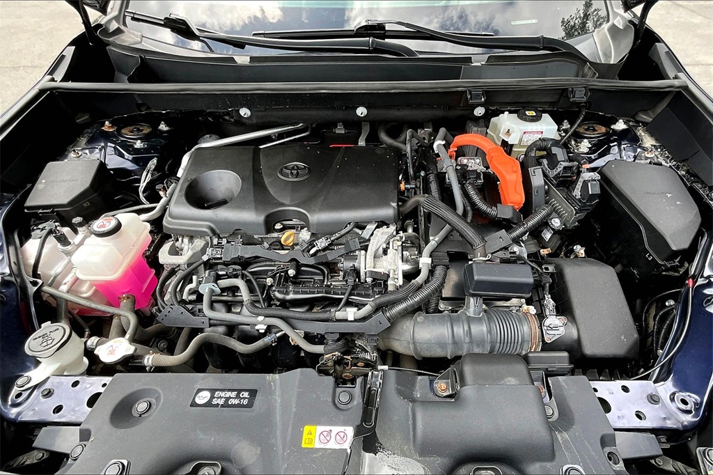 2021 Toyota RAV4 Hybrid XLE - Photo 28