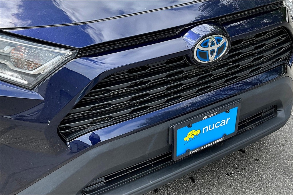 2021 Toyota RAV4 Hybrid XLE - Photo 30