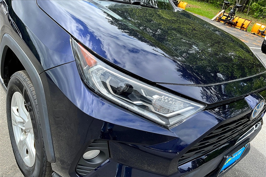 2021 Toyota RAV4 Hybrid XLE - Photo 31