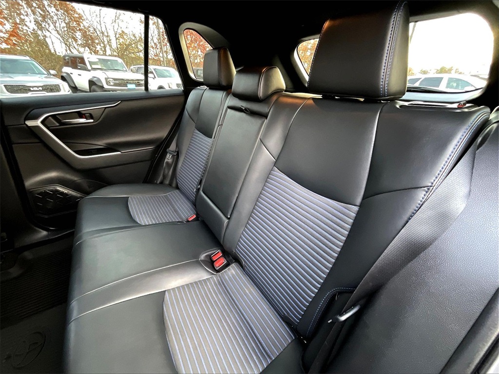 2021 Toyota RAV4 Hybrid XSE - Photo 14