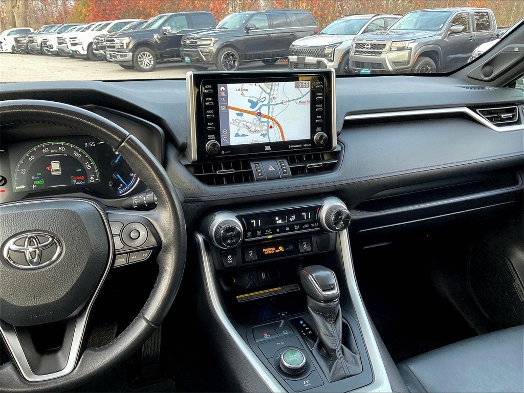 2021 Toyota RAV4 Hybrid XSE - Photo 17