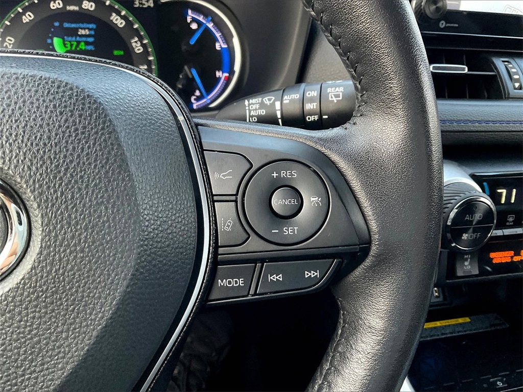 2021 Toyota RAV4 Hybrid XSE - Photo 23