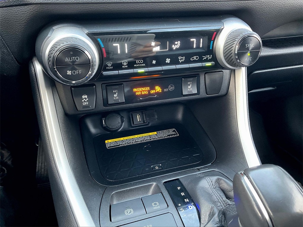 2021 Toyota RAV4 Hybrid XSE - Photo 25