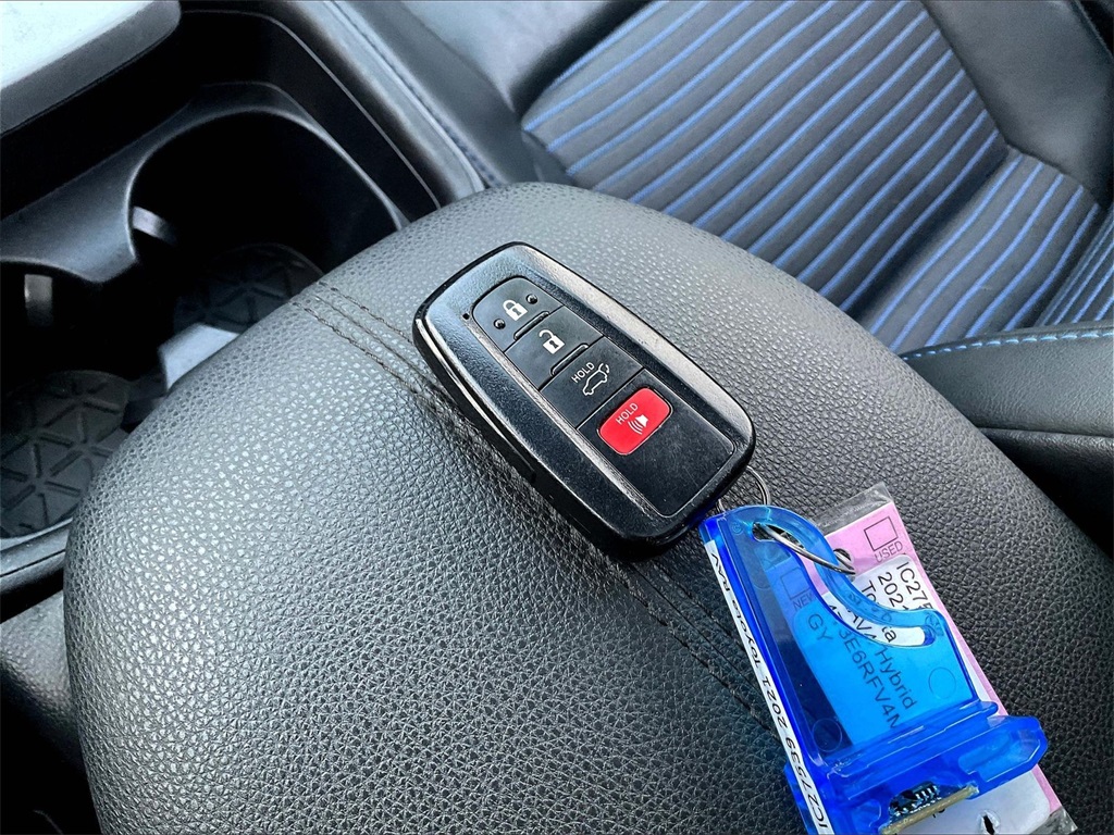 2021 Toyota RAV4 Hybrid XSE - Photo 29