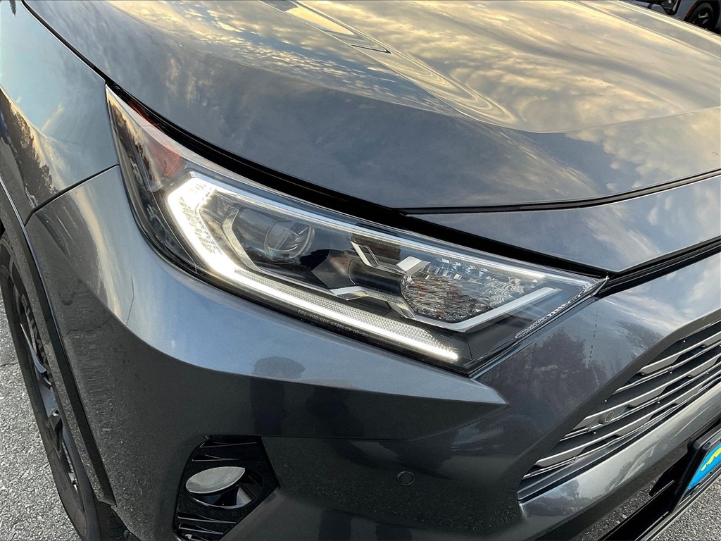 2021 Toyota RAV4 Hybrid XSE - Photo 31