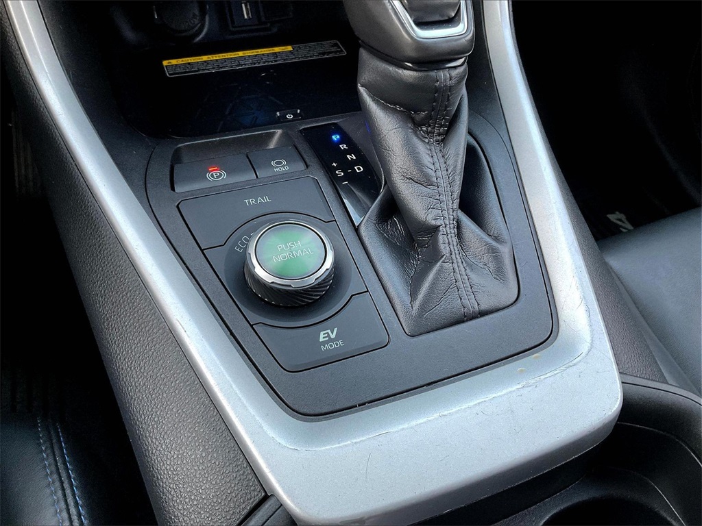 2021 Toyota RAV4 Hybrid XSE - Photo 34