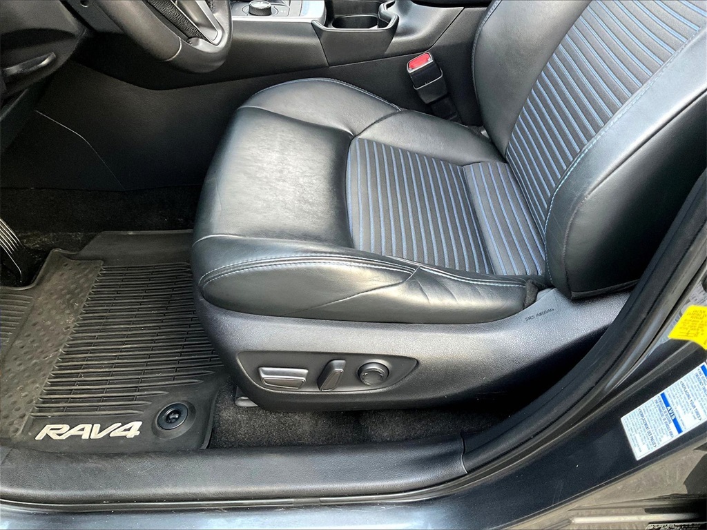 2021 Toyota RAV4 Hybrid XSE - Photo 35