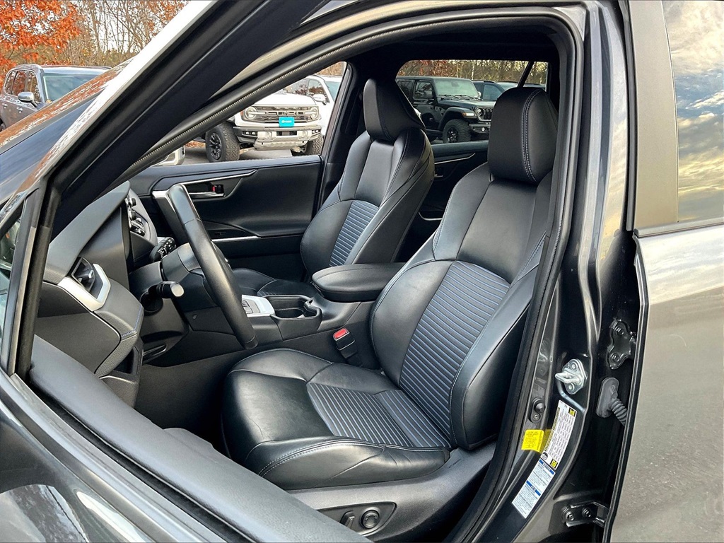 2021 Toyota RAV4 Hybrid XSE - Photo 9