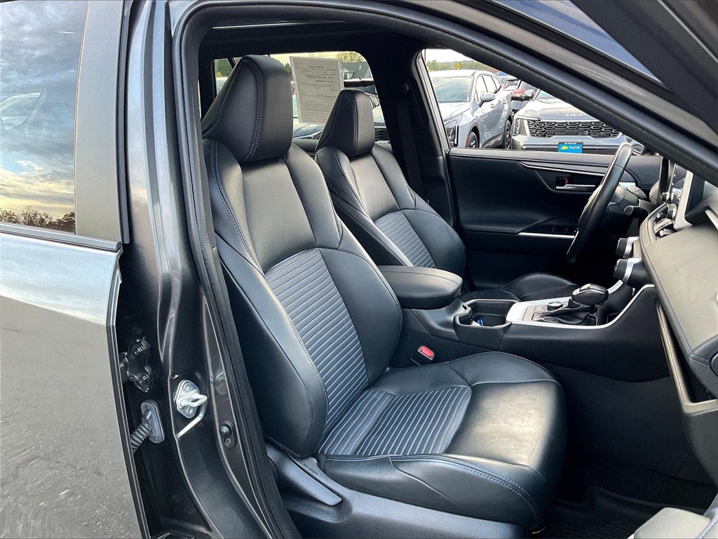 2021 Toyota RAV4 Hybrid XSE - Photo 10