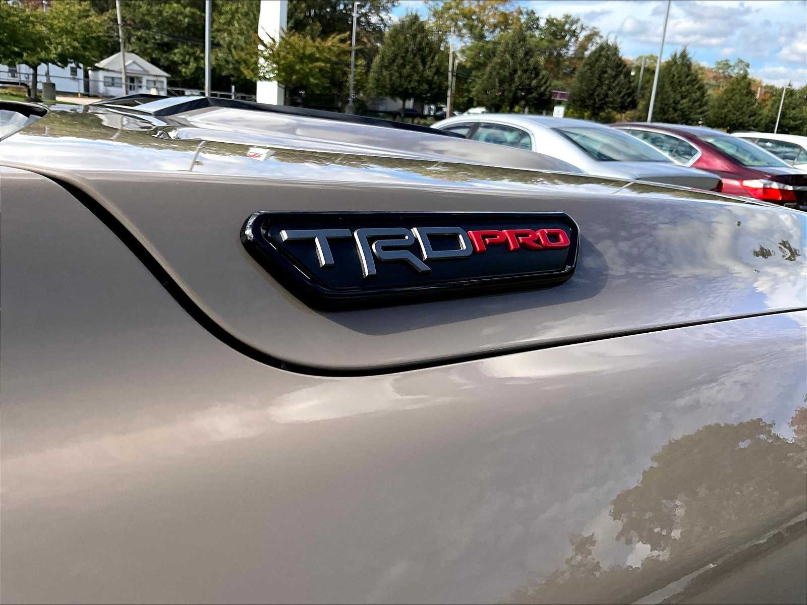 2025 Toyota Tacoma TRD Pro Hybrid - Photo 29