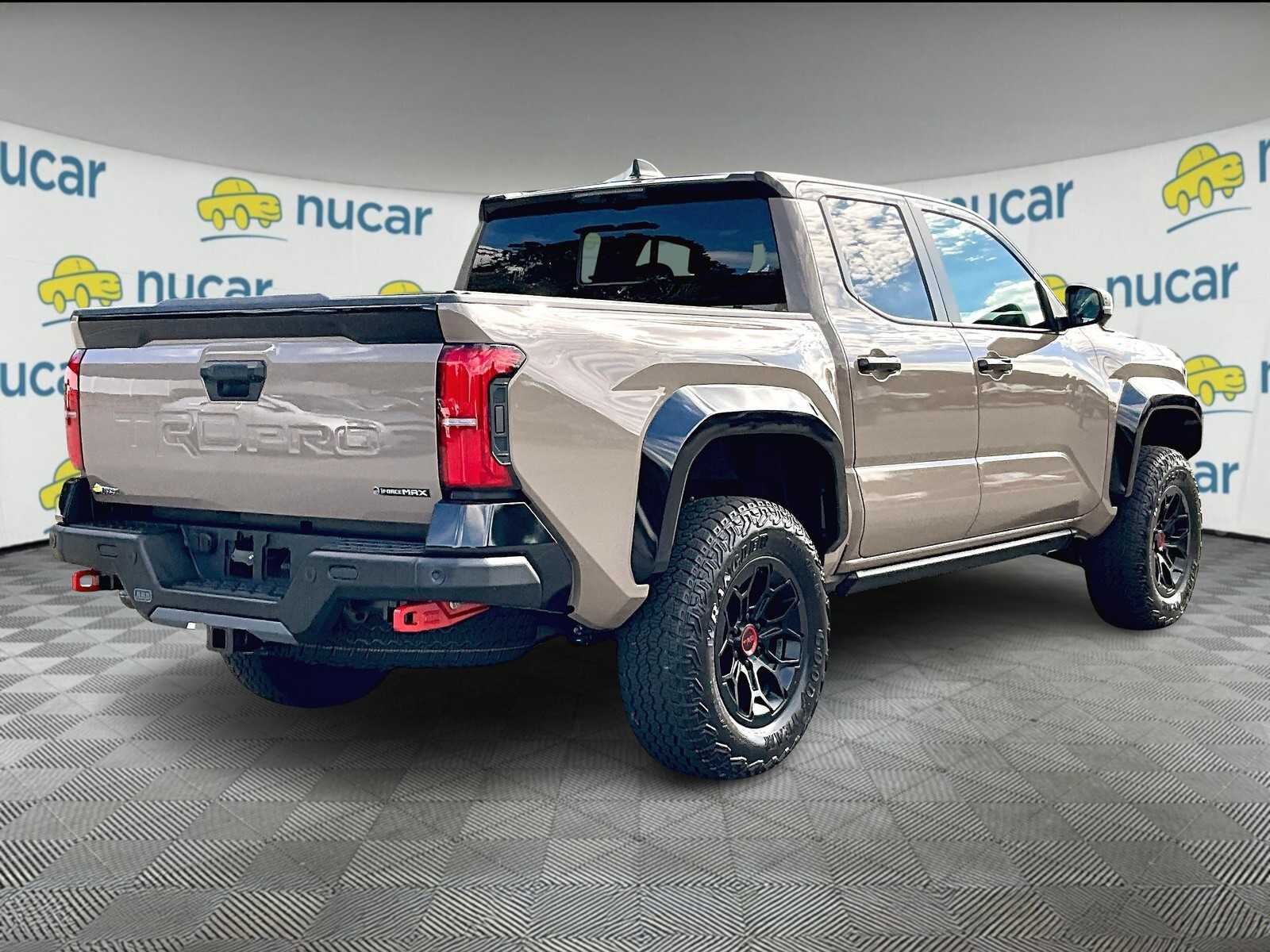 2025 Toyota Tacoma TRD Pro Hybrid - Photo 6